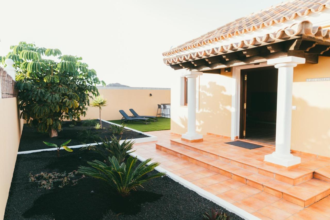 Moderne Villa Met Verwarmd Zwembad In Corralejo Exterior photo